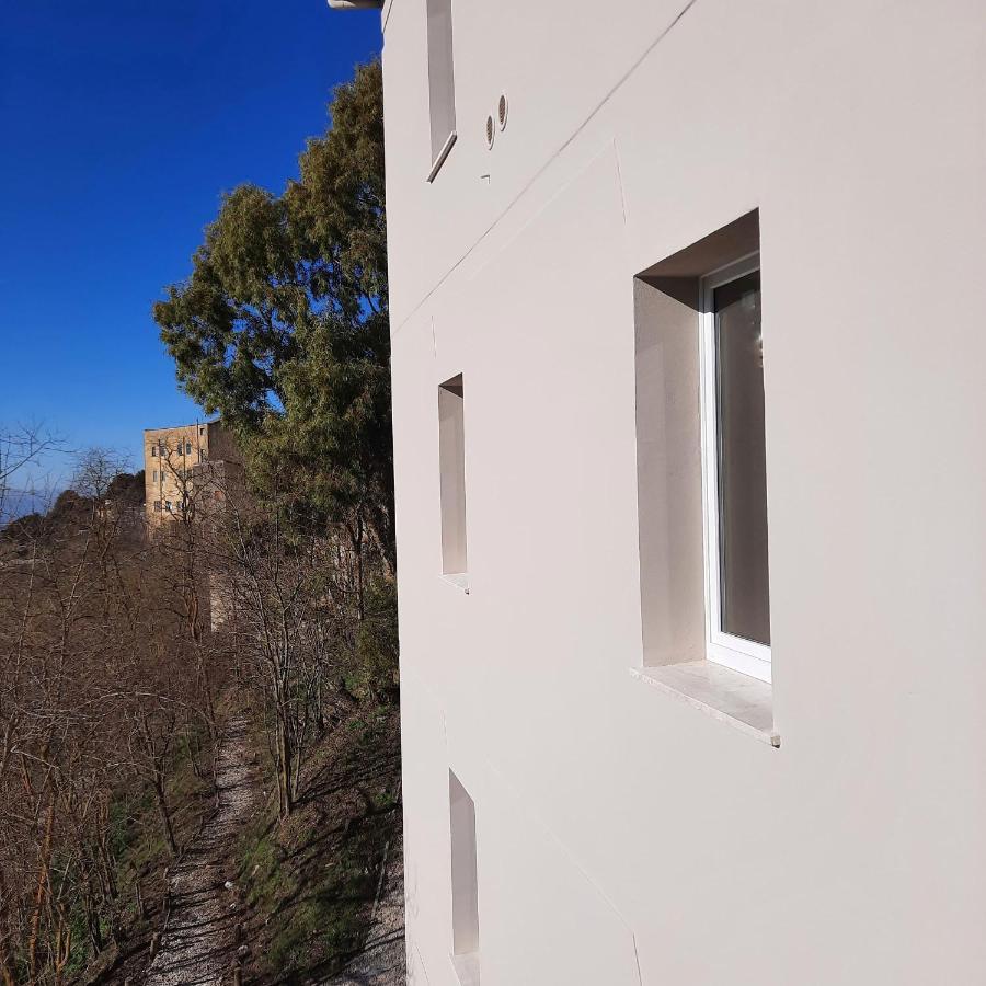 Tuffudesu Experience (Adults Only) Osilo Exterior foto